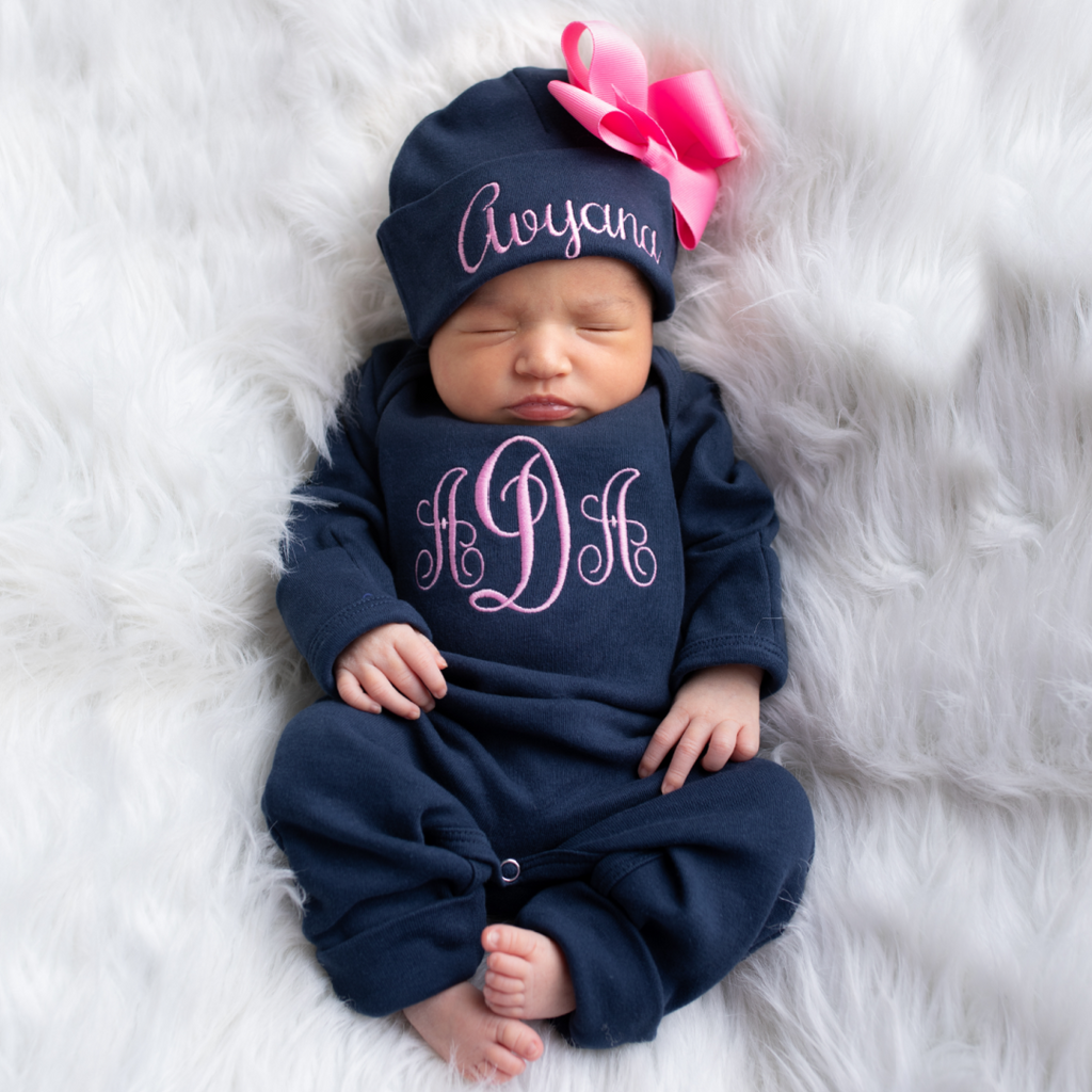 Newborn Girl Monogrammed Pink and White Hat & Sleeper Outfit – Junie Grace
