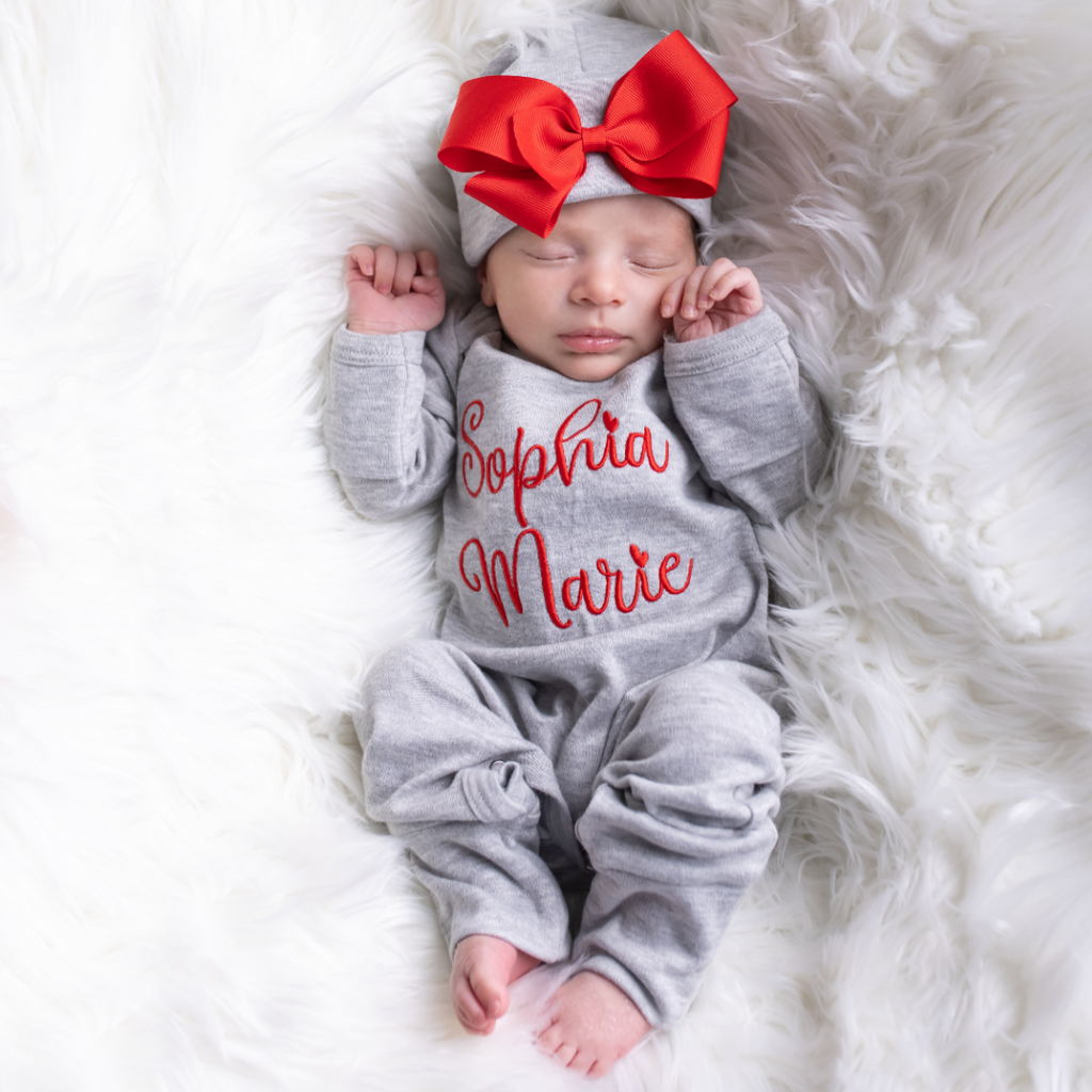 Newborn Girl Monogrammed Pink and White Hat & Sleeper Outfit – Junie Grace