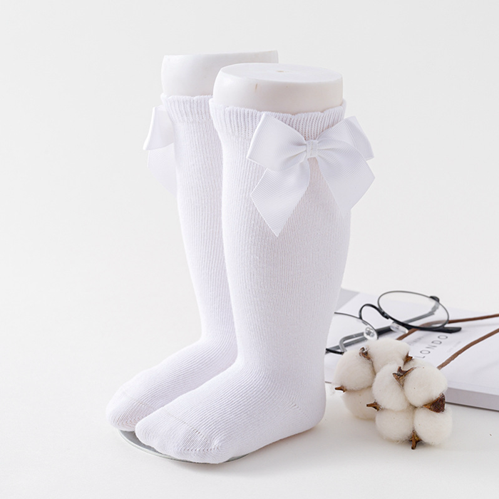 Girls Scalloped Trimmed Socks with Accent Bow - White